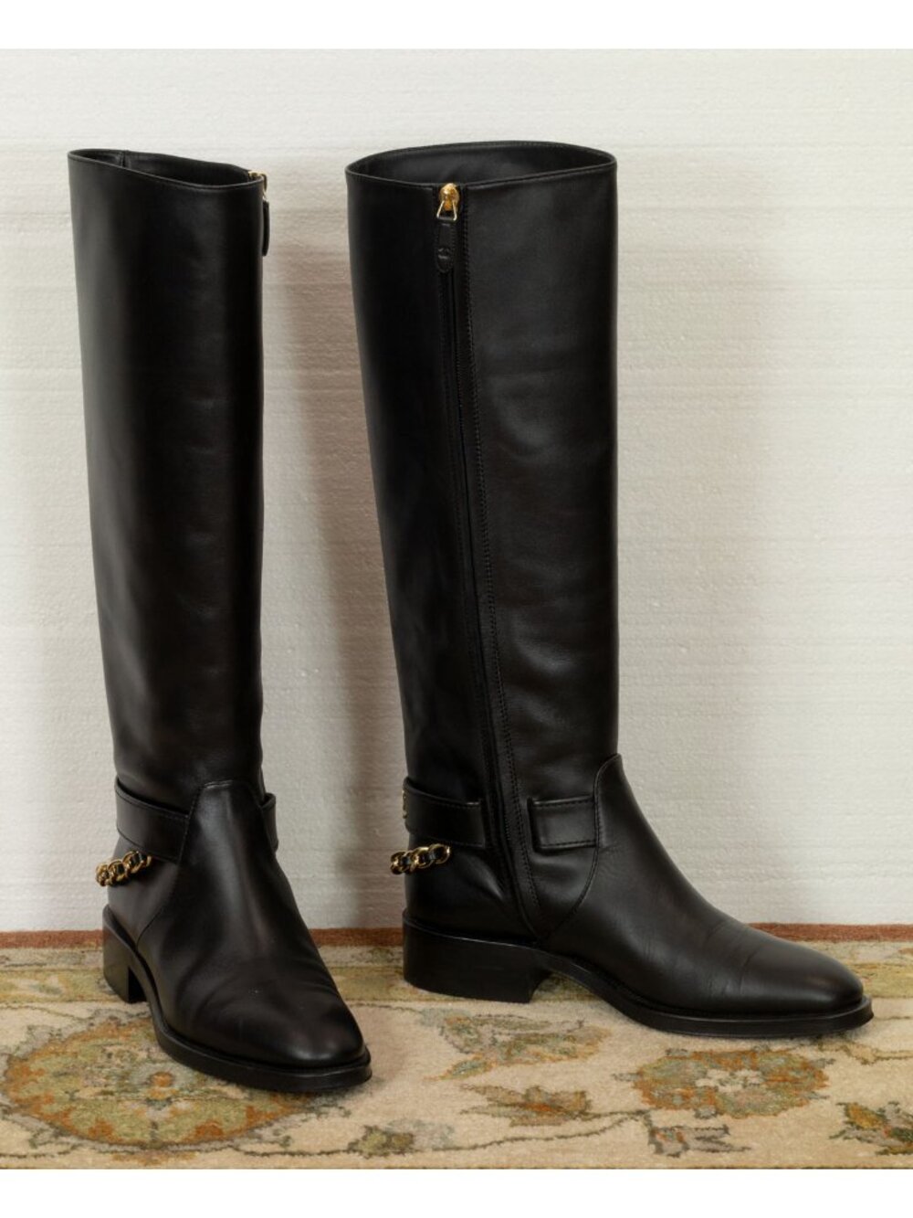 $2150 CHANEL Black Leather Over-the-Knee Boots with Gold Chain & CC logo - Picture 8 of 9